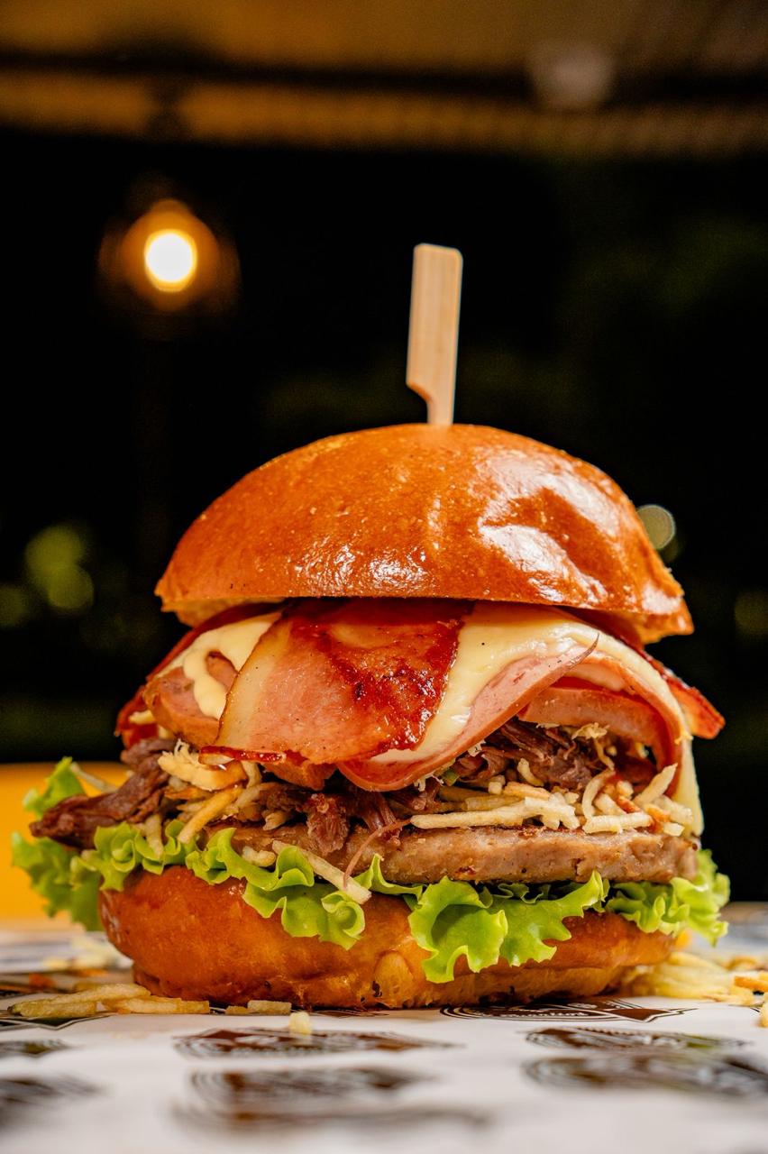 MEGACAPIBURGUER